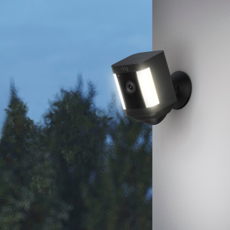 "Amazon Ring Spotlight Cam Plus Battery Black" – Bild 3
